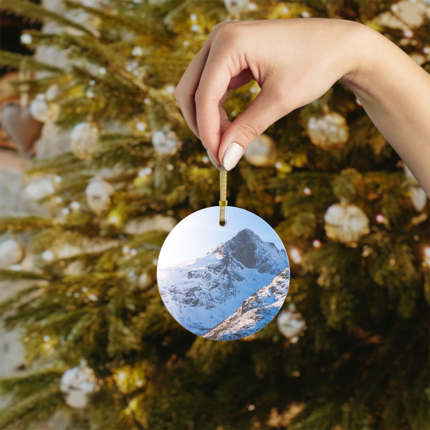 Snowy Mountain Glass Ornament Elegant Christmas Decoration, Scenic Holiday Gift, Nordic Holiday Decor