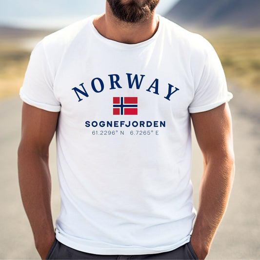 Sognefjorden Coordinates – Men’s Norway Flag T-Shirt